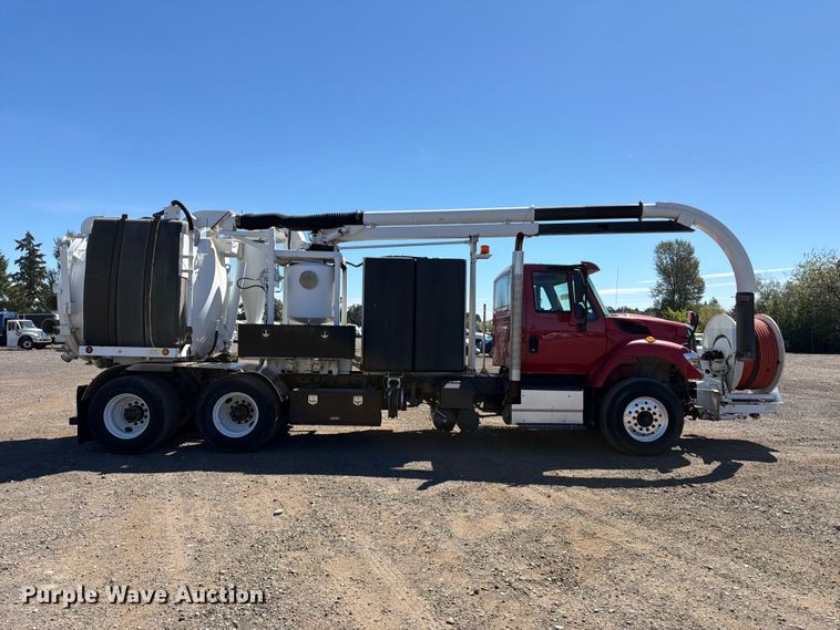 image for item YA4023 2015 International 7500 sewer jetter truck
