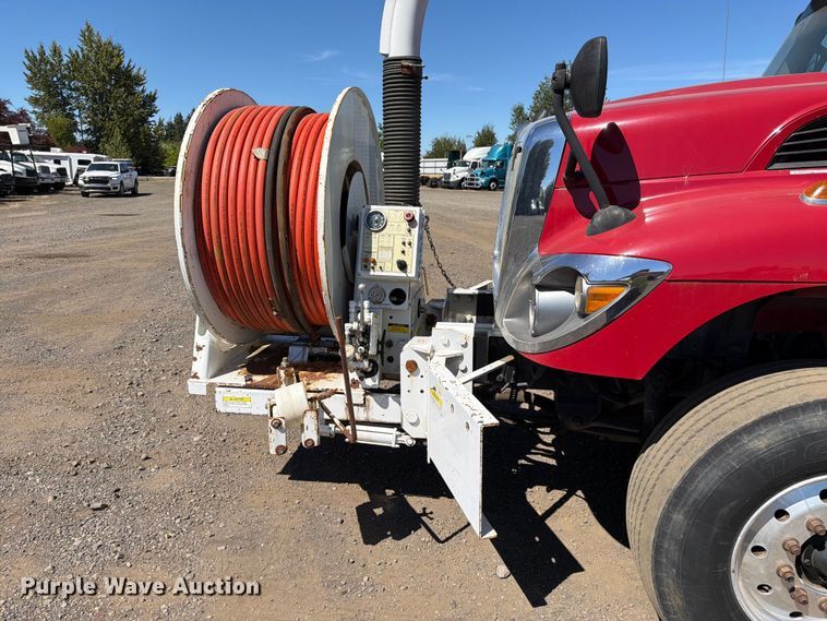 image for item YA4023 2015 International 7500 sewer jetter truck