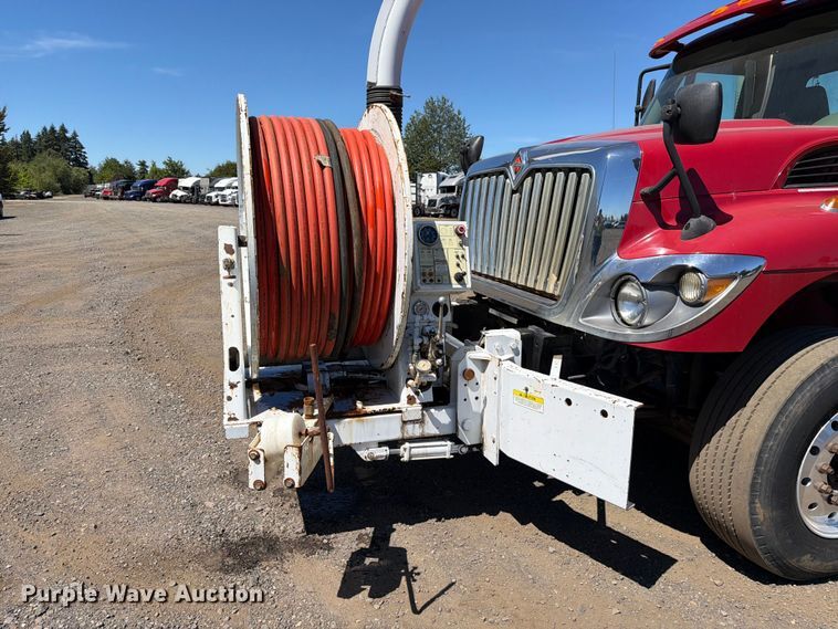 image for item YA4023 2015 International 7500 sewer jetter truck