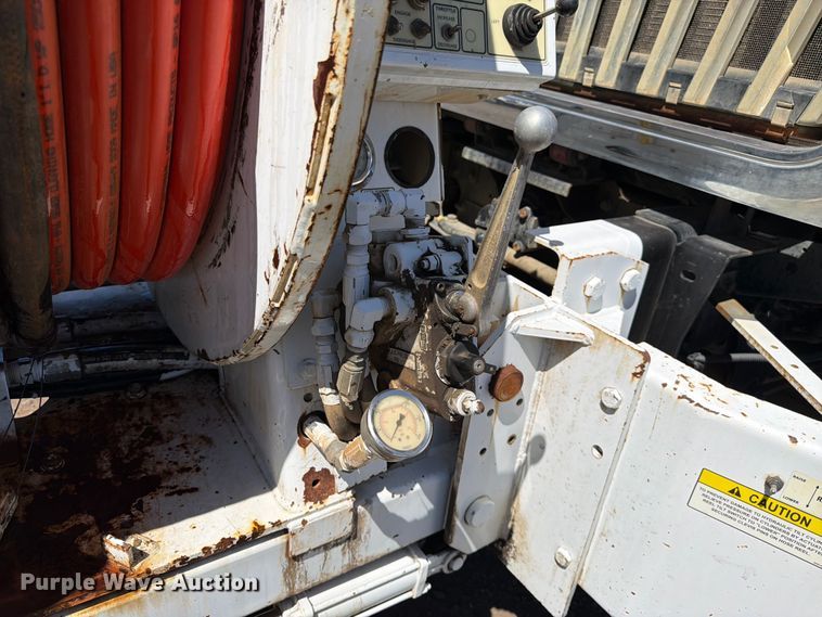 image for item YA4023 2015 International 7500 sewer jetter truck