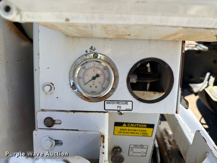 image for item YA4023 2015 International 7500 sewer jetter truck
