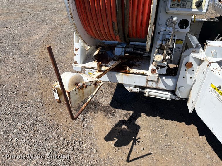 image for item YA4023 2015 International 7500 sewer jetter truck