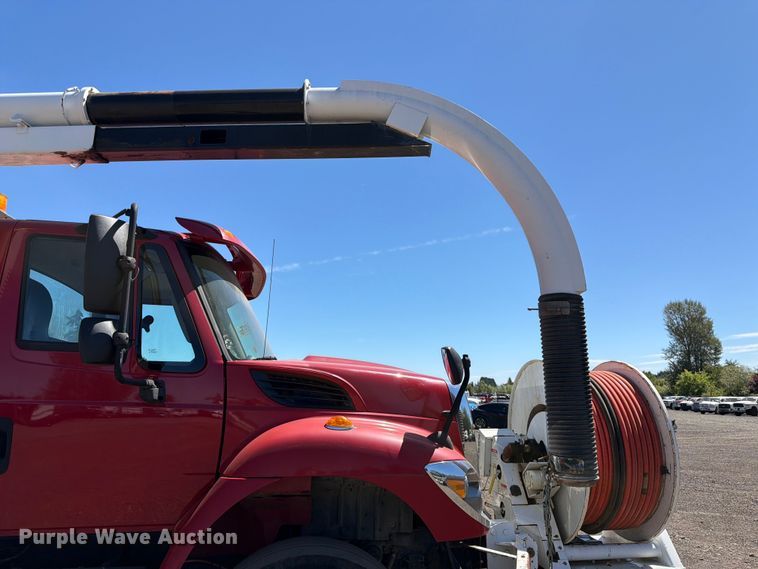 image for item YA4023 2015 International 7500 sewer jetter truck