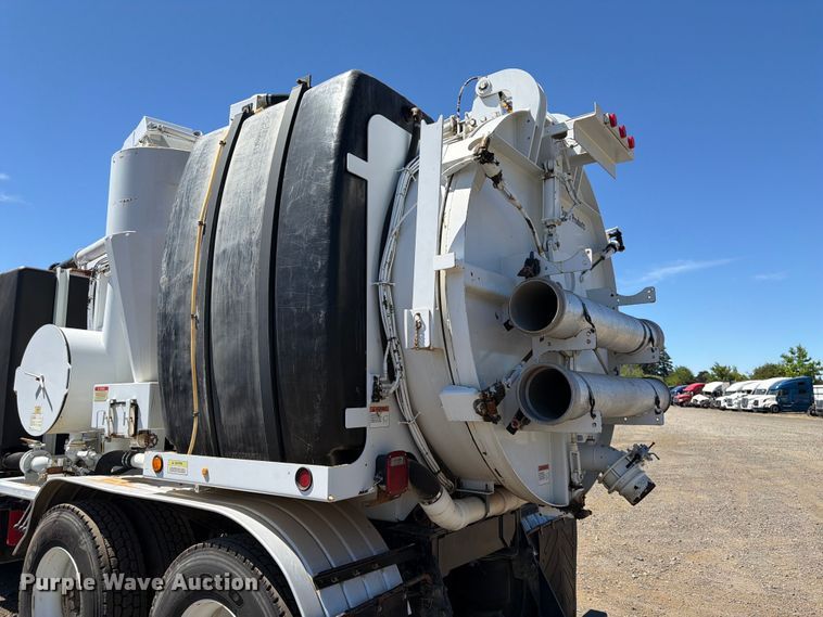 image for item YA4023 2015 International 7500 sewer jetter truck