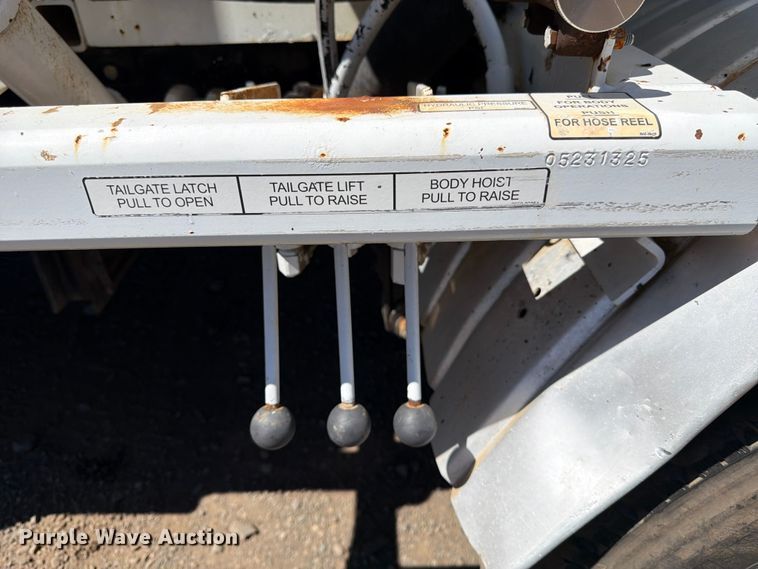 image for item YA4023 2015 International 7500 sewer jetter truck