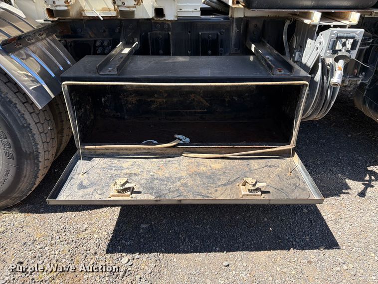 image for item YA4023 2015 International 7500 sewer jetter truck