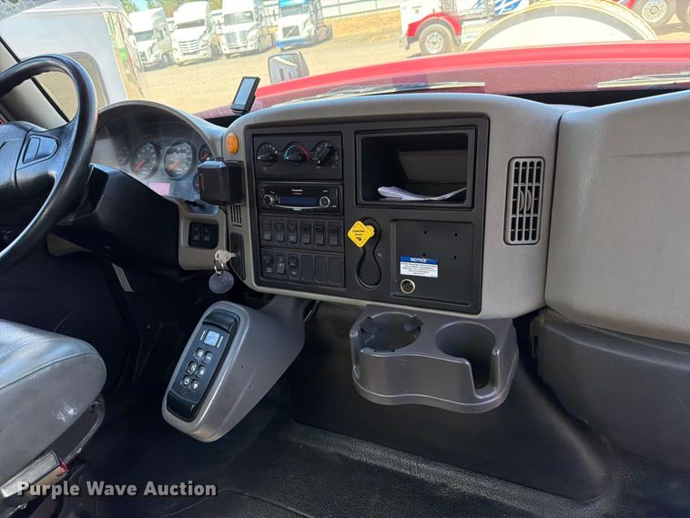 image for item YA4023 2015 International 7500 sewer jetter truck