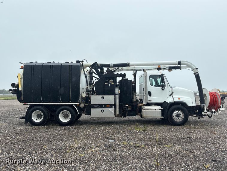image for item YA4024 2017 Freightliner 114SD sewer jetter truck