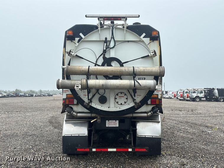 image for item YA4024 2017 Freightliner 114SD sewer jetter truck