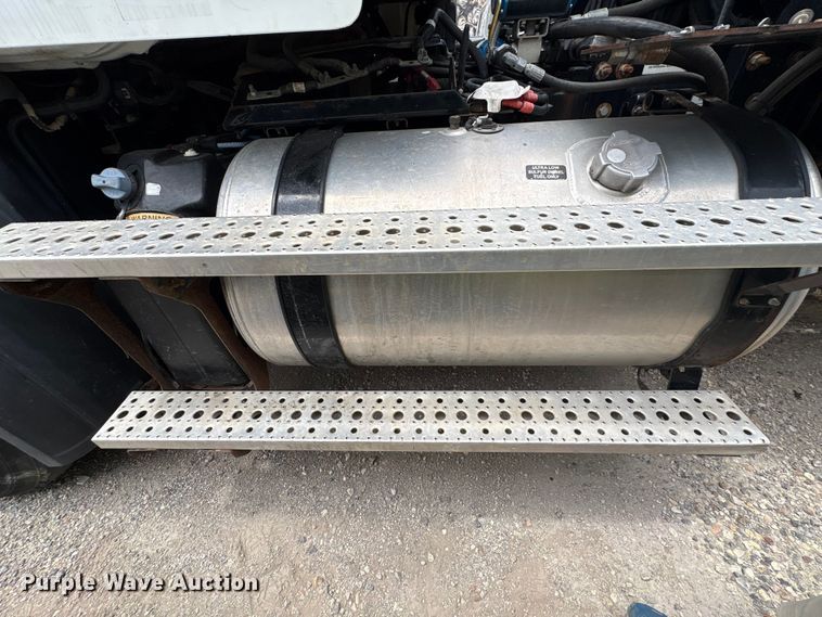 image for item YA4024 2017 Freightliner 114SD sewer jetter truck