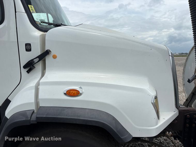 image for item YA4024 2017 Freightliner 114SD sewer jetter truck