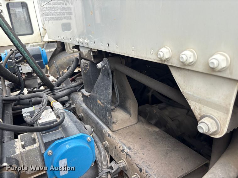 image for item YA4024 2017 Freightliner 114SD sewer jetter truck