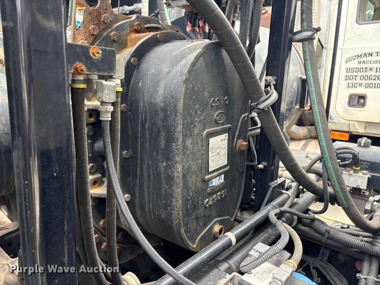 image for item YA4024 2017 Freightliner 114SD sewer jetter truck