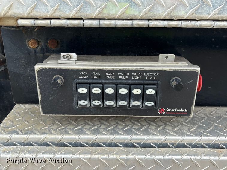 image for item YA4024 2017 Freightliner 114SD sewer jetter truck