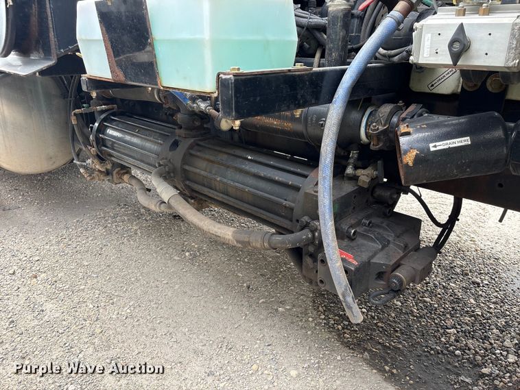 image for item YA4024 2017 Freightliner 114SD sewer jetter truck