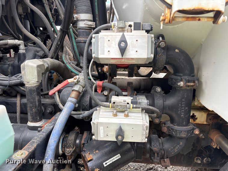 image for item YA4024 2017 Freightliner 114SD sewer jetter truck