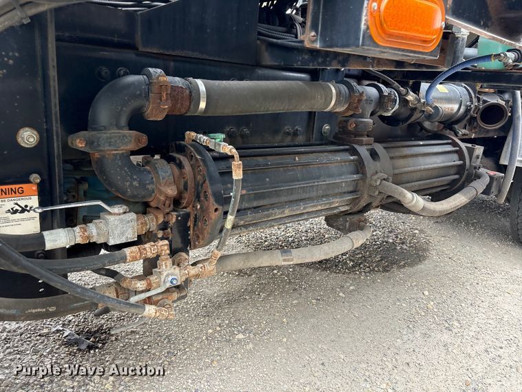 image for item YA4024 2017 Freightliner 114SD sewer jetter truck