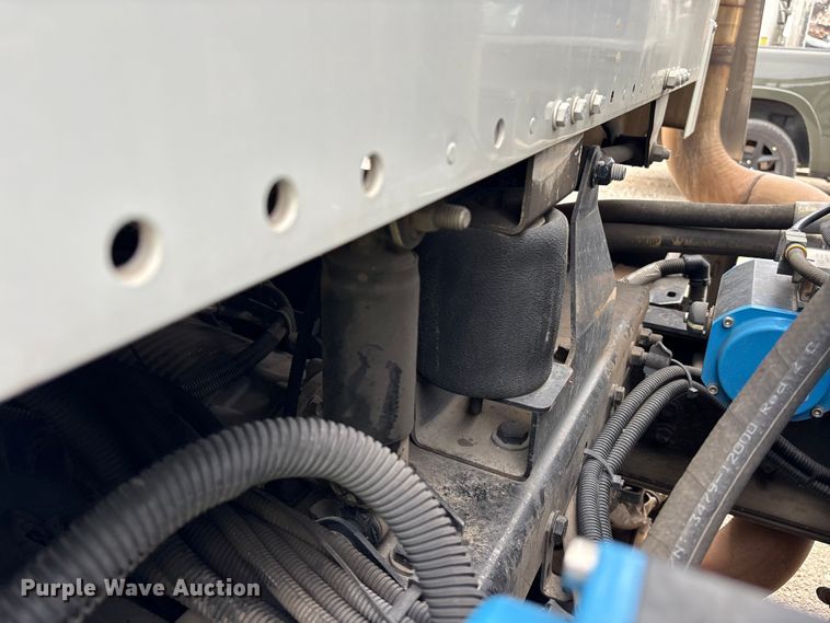 image for item YA4024 2017 Freightliner 114SD sewer jetter truck