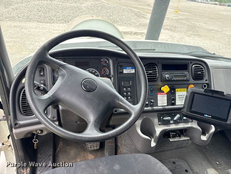 image for item YA4024 2017 Freightliner 114SD sewer jetter truck
