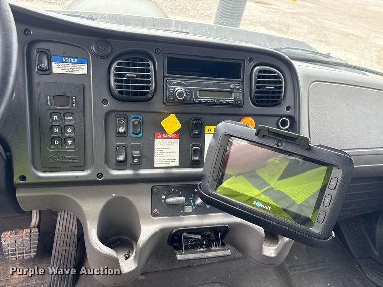 image for item YA4024 2017 Freightliner 114SD sewer jetter truck