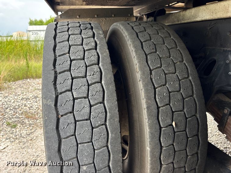 image for item YA4024 2017 Freightliner 114SD sewer jetter truck