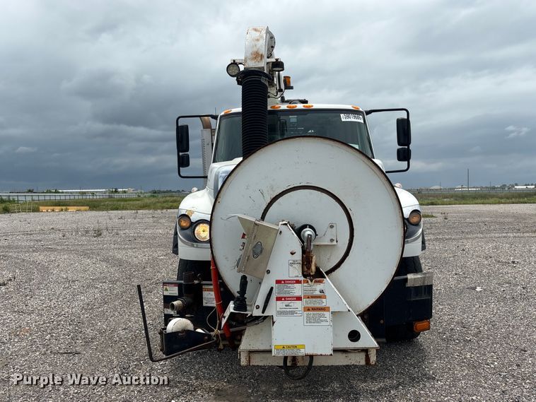 image for item YA4025 2018 International 7600 sewer jetter truck