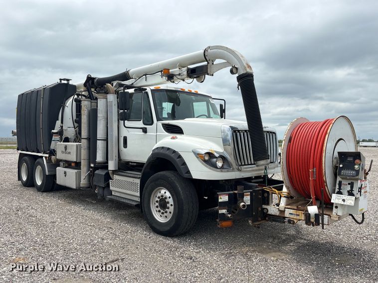 image for item YA4025 2018 International 7600 sewer jetter truck