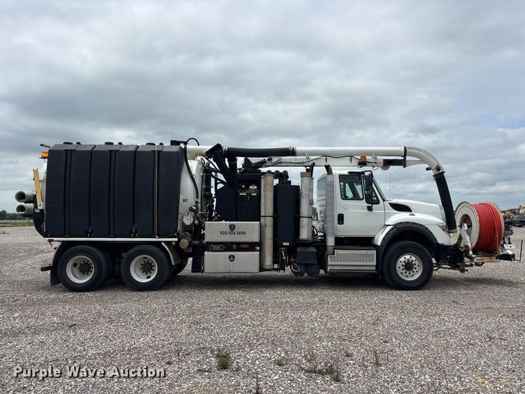 image for item YA4025 2018 International 7600 sewer jetter truck