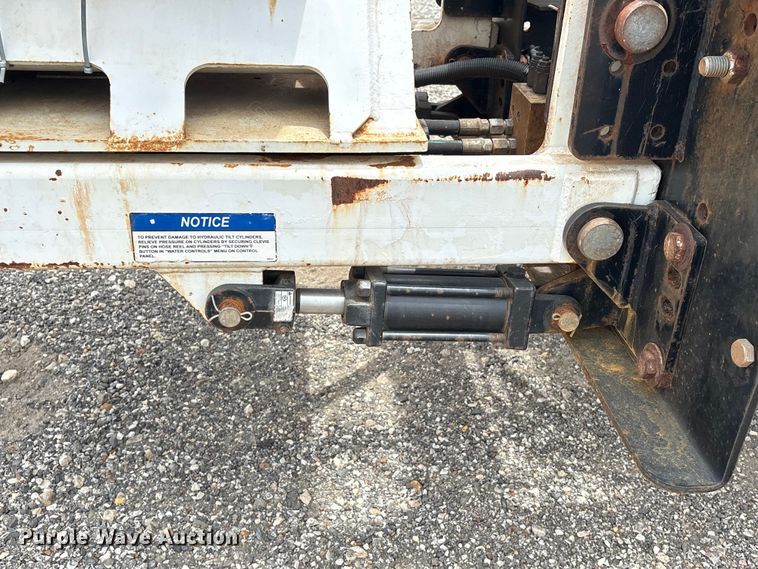 image for item YA4025 2018 International 7600 sewer jetter truck