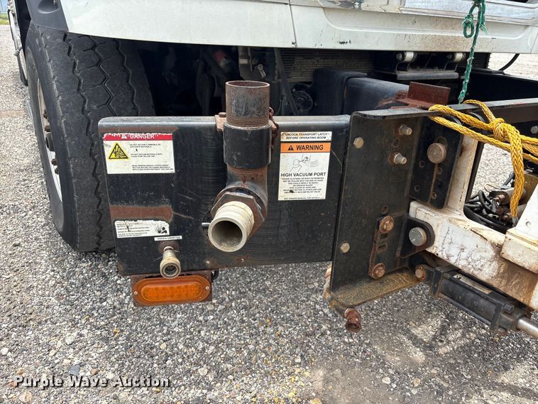 image for item YA4025 2018 International 7600 sewer jetter truck
