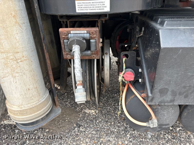 image for item YA4025 2018 International 7600 sewer jetter truck