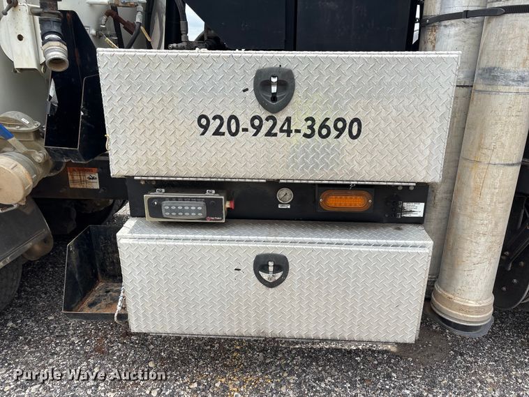 image for item YA4025 2018 International 7600 sewer jetter truck