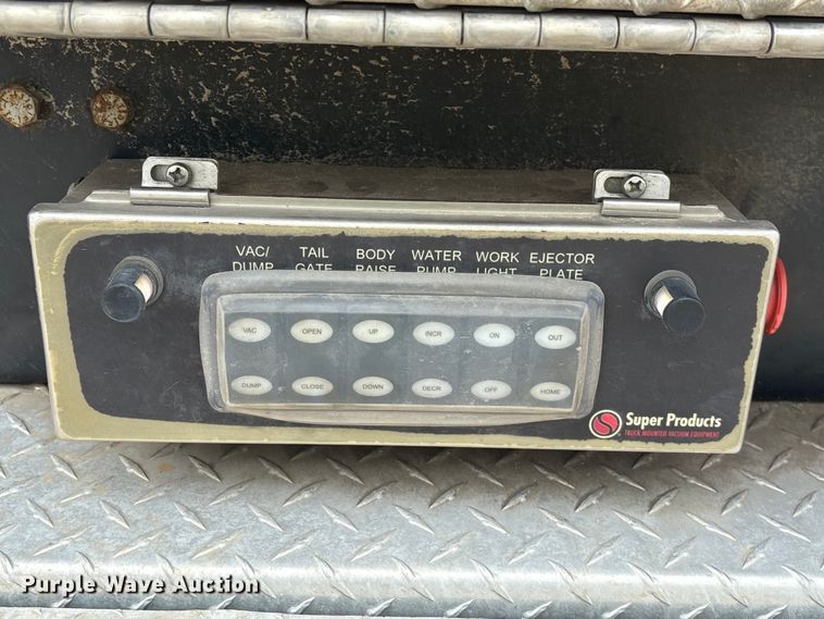 image for item YA4025 2018 International 7600 sewer jetter truck