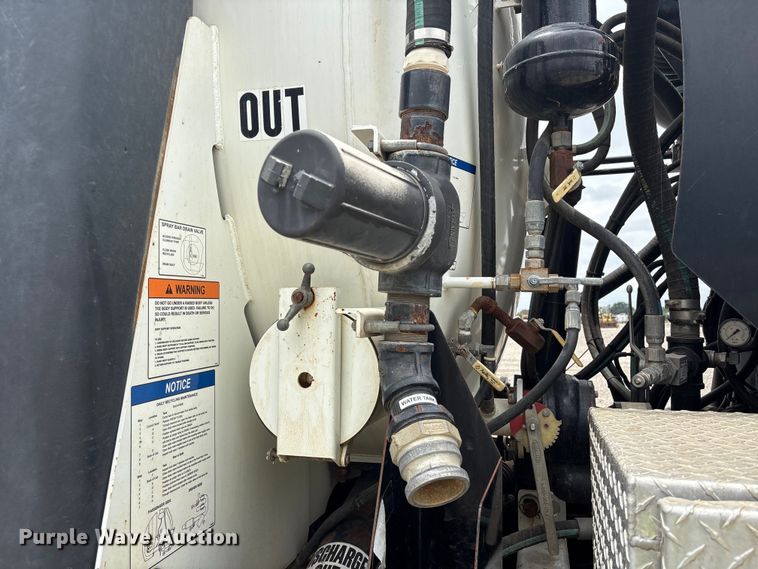 image for item YA4025 2018 International 7600 sewer jetter truck