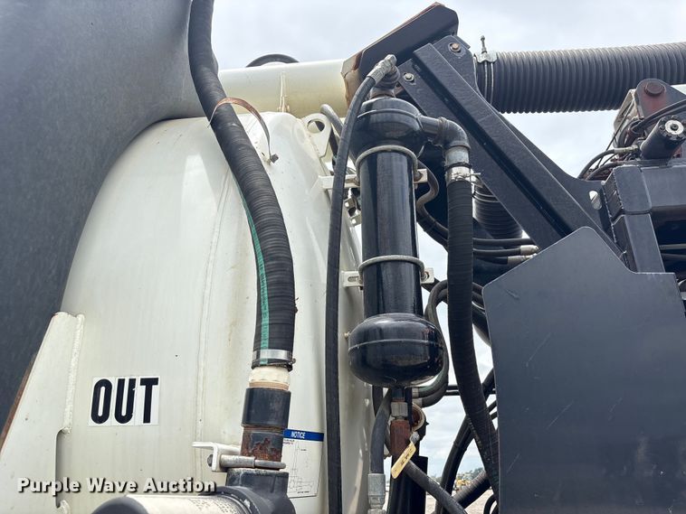 image for item YA4025 2018 International 7600 sewer jetter truck