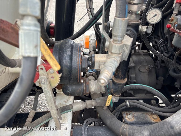 image for item YA4025 2018 International 7600 sewer jetter truck