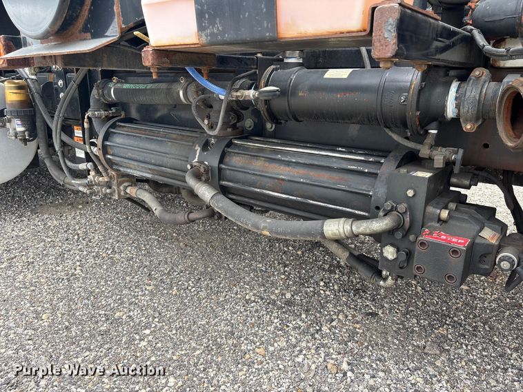 image for item YA4025 2018 International 7600 sewer jetter truck