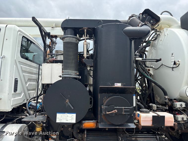 image for item YA4025 2018 International 7600 sewer jetter truck