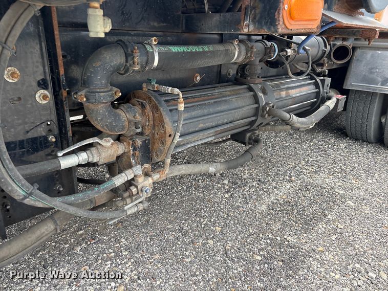 image for item YA4025 2018 International 7600 sewer jetter truck