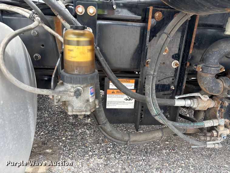 image for item YA4025 2018 International 7600 sewer jetter truck