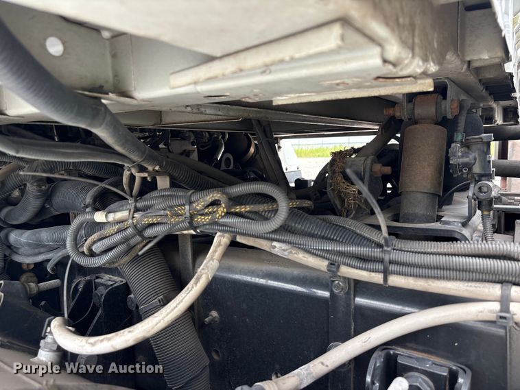 image for item YA4025 2018 International 7600 sewer jetter truck