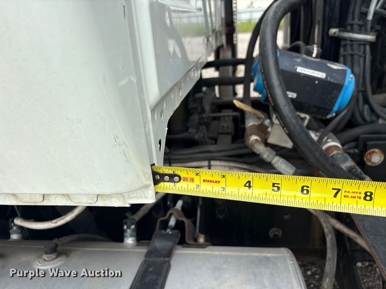 image for item YA4025 2018 International 7600 sewer jetter truck