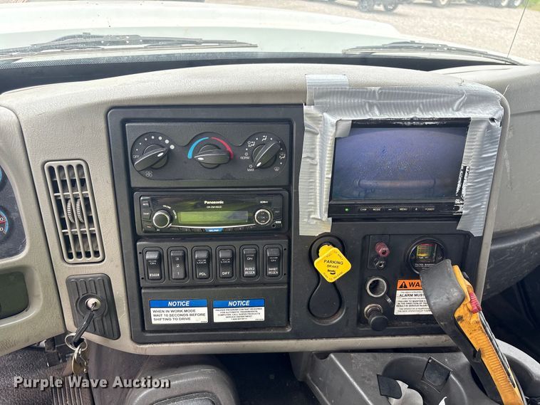 image for item YA4025 2018 International 7600 sewer jetter truck