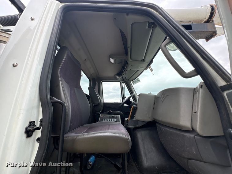 image for item YA4025 2018 International 7600 sewer jetter truck