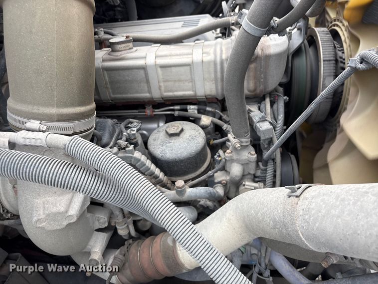 image for item YA4025 2018 International 7600 sewer jetter truck