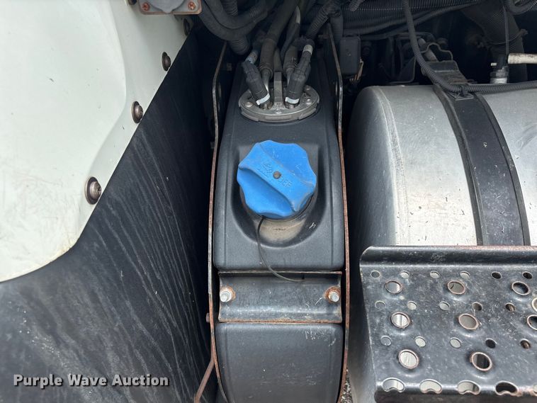 image for item YA4025 2018 International 7600 sewer jetter truck