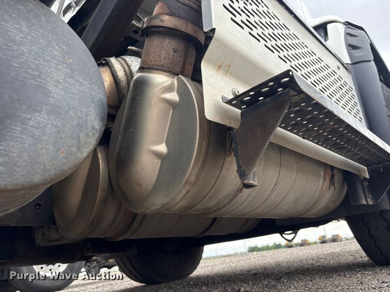 image for item YA4025 2018 International 7600 sewer jetter truck