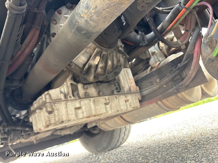 image for item YA4025 2018 International 7600 sewer jetter truck
