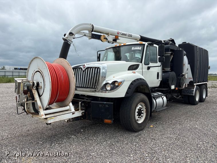 2017 International 7600 sewer jetter truck