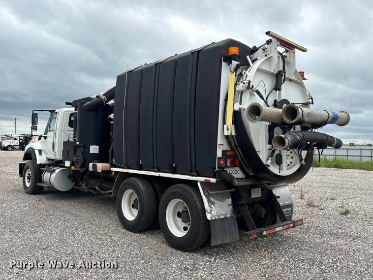 image for item YA4026 2017 International 7600 sewer jetter truck